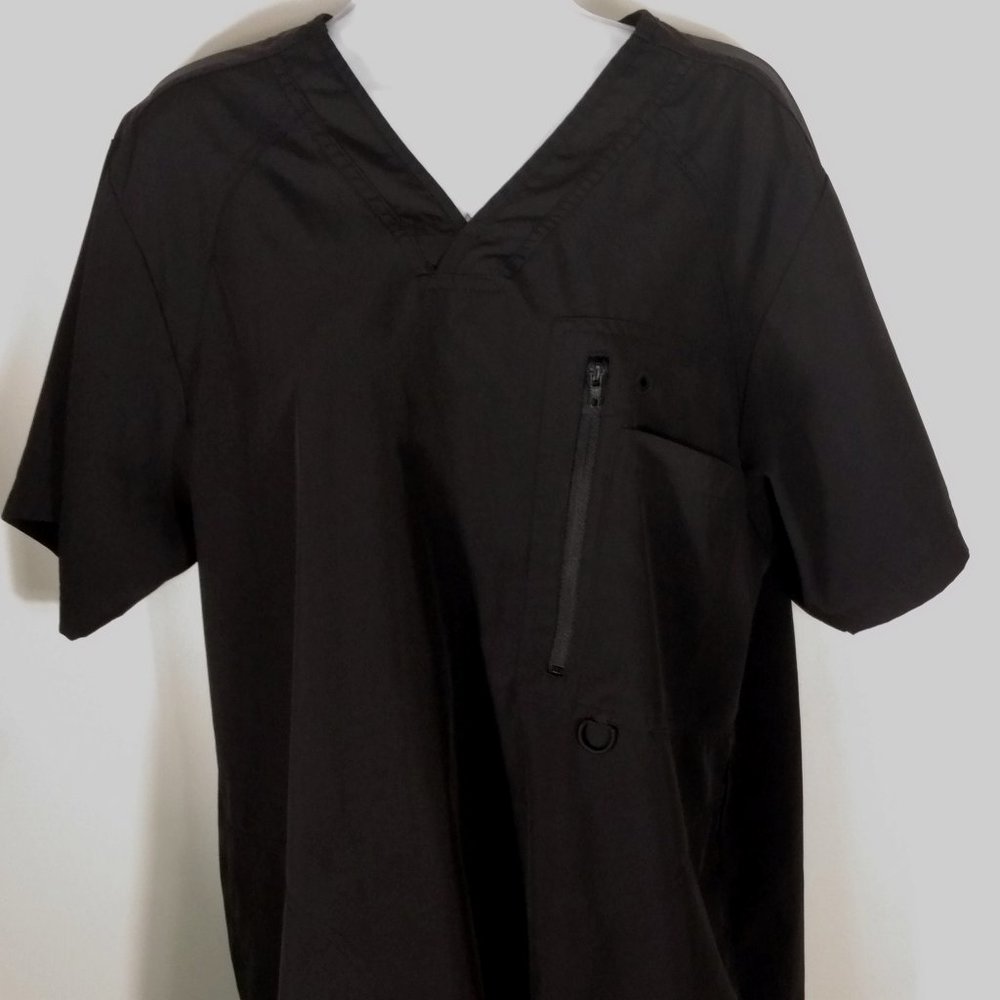Barco One Scrubs V-Neck 4-pocket Top; Size: Small